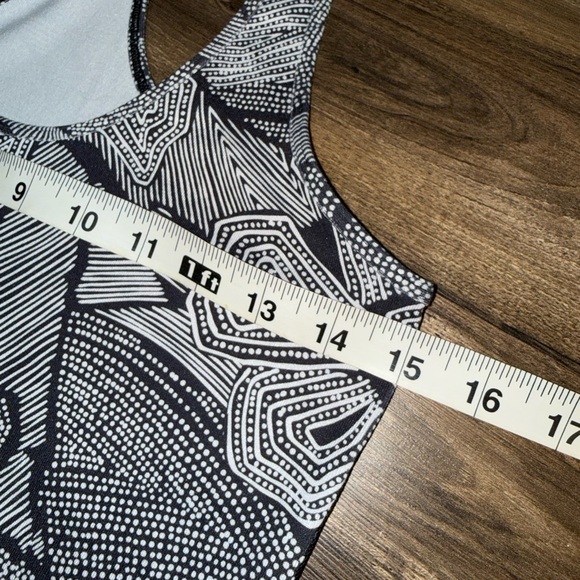 Lululemon Long Racerback Tank Top Black White Abstract Print - Picture 4 of 6